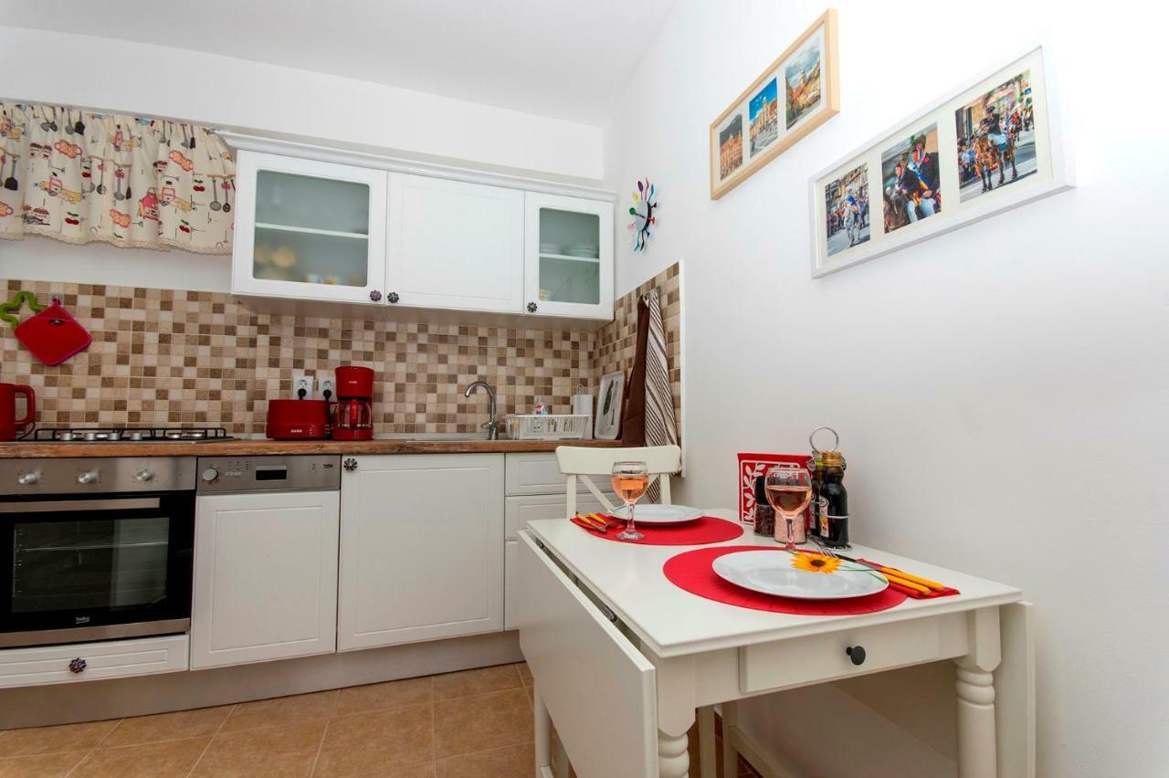 Ava'S Home Brasov Bagian luar foto