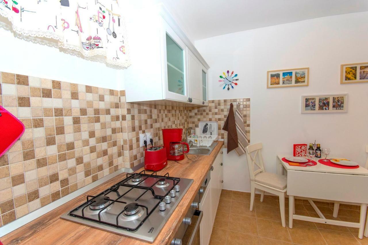 Ava'S Home Brasov Bagian luar foto